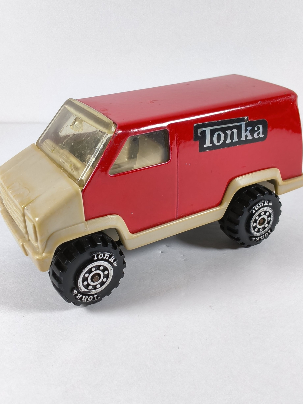 Tonka Red and Cream Toy Van - Classic Kids Vehicle